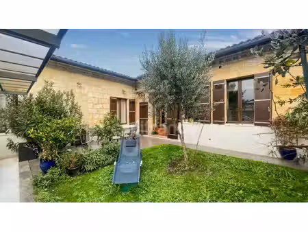 bègles : maison familiale en pierre  5 chambres  jardin et carport
