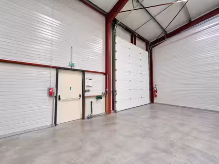 a vendre - vannes est - local d'activite d'environ 350 m²