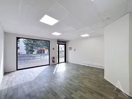 muret ? local commercial 63 m² ? belle visibilité