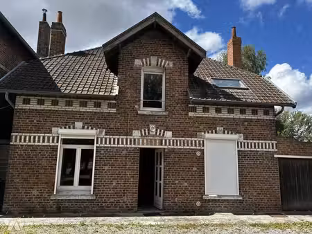 richebourg – maison à rénover d’env. 107 m²  3 chambres  garage et jardin – vni dès 80 000