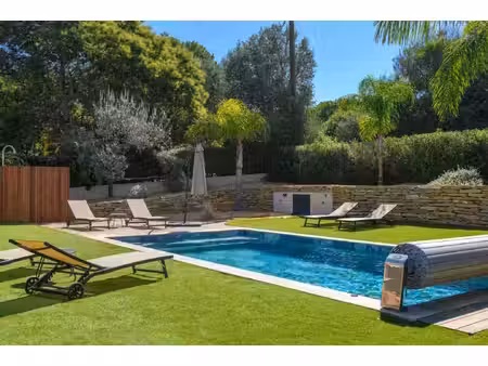 villa de luxe à vendre dans le quartier giens