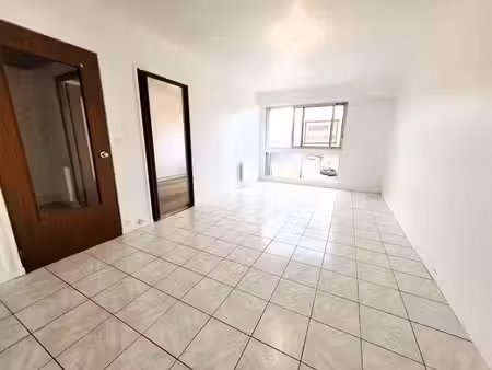 location appartement 2 pièces 49 m² à perros-guirec (22700)  500 €