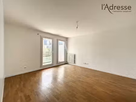 location appartement 2 pièces  49.00m²  puteaux