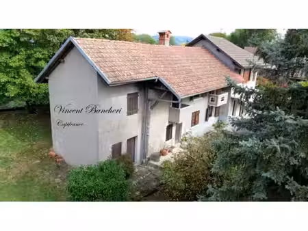 pers-jussy  maison des années 60 avec beau potentiel dans un environnement calme et champê