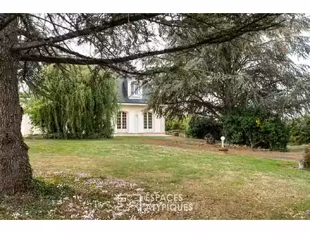 demeure de style mansart à proximité immédiate du mans
