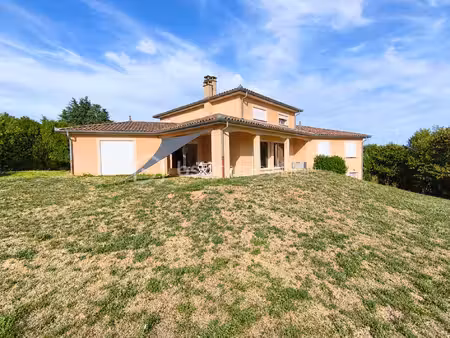 villa de 206 m² à saint-amans-soult