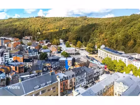 magnifique immeuble commercial en plein centre !