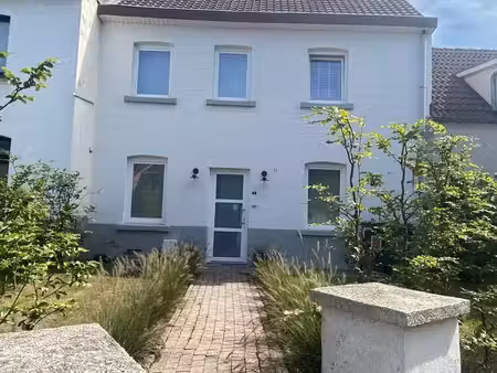 maison entièrement meublée