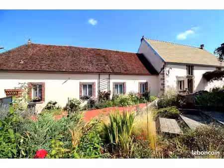 corps de ferme 230 m² – 6 chambres – immense dépendance – beau potentiel