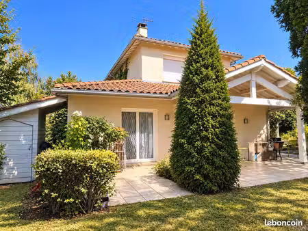 villa contemporaine impasse parc arboré