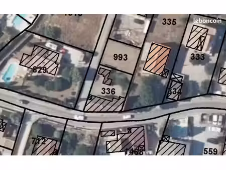 rare à la motte – joli terrain plat constructible de 237 m²