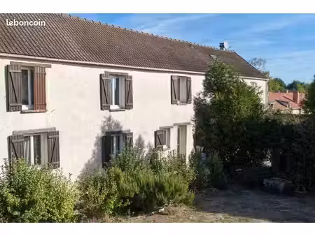 maison 9 pièces 270 m²