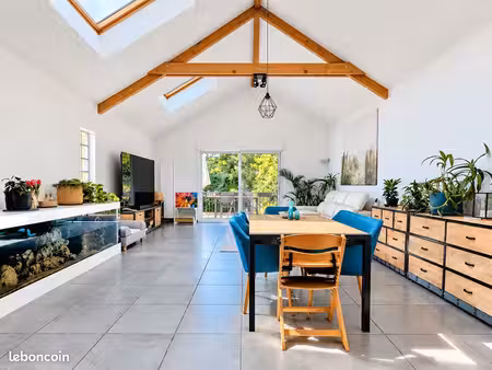 villa 7 pièces 198 m²