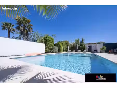 villa 8 pièces 280 m²