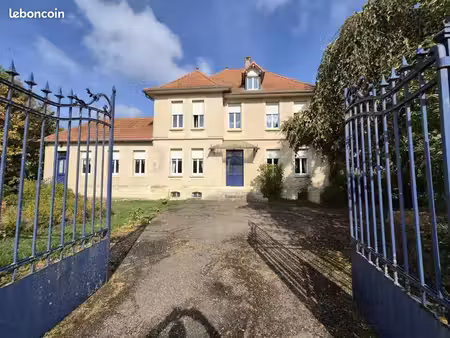 maison 14 pièces 300 m²