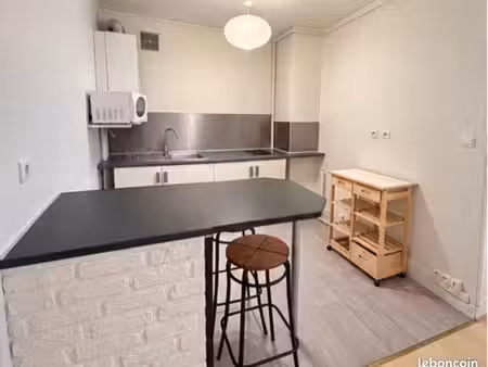 studio 1er étage avec garage + cave – rouen rive droite – bus à 1 min – 550
