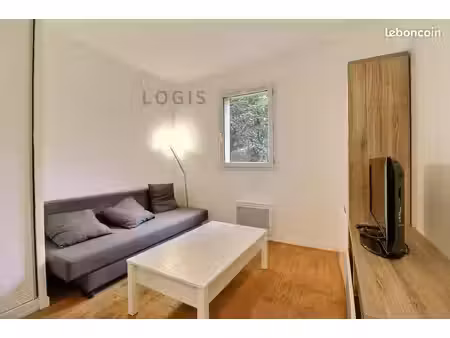 studio 1 pièce 13 m²