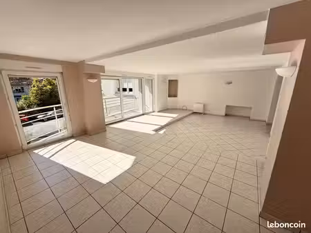 appartement 4 pièces 127 m²