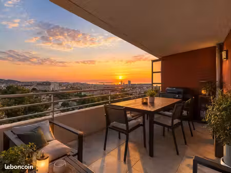 t4 de 102 m² vue mer spectaculaire - très lumineux – climatisé - 2 grandes terrasses- nomb
