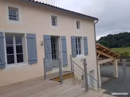 maison dans centre bourg à 30 min de niort