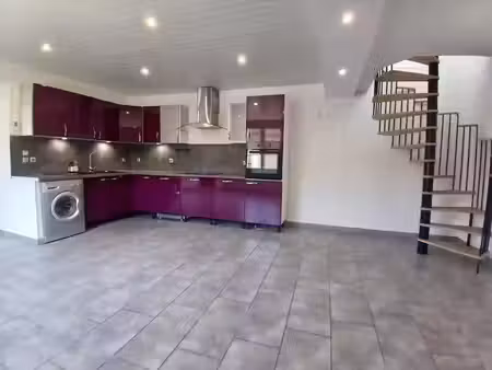location maison 4 pièces 76 m² à bayard-sur-marne (52170)  700 €
