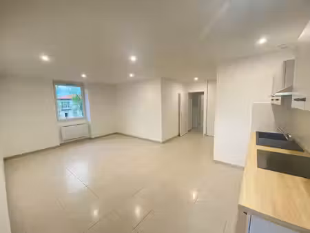 a louer -lavelanet centre appartement t3 - 59 m2 pmr au rdc