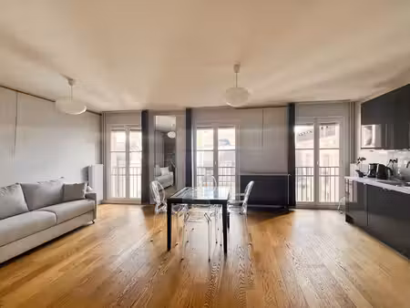 paris 03 - rue des haudriettes - studio meuble - 37.10m²
