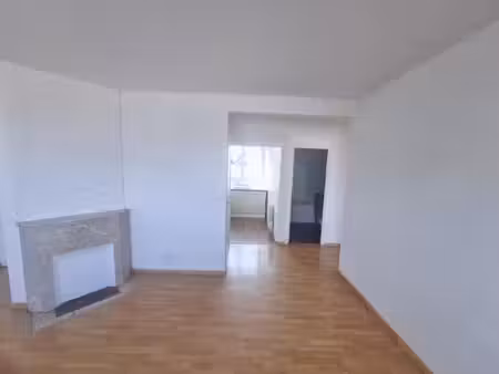 lorient – rare appartement d'avant-guerre  2 ch.