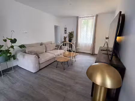 appartement t2 entièrement rénové sur molière sur cèze
