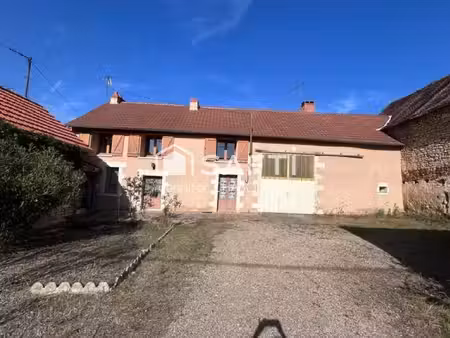 maison avec granges  dependances et fort potentiel