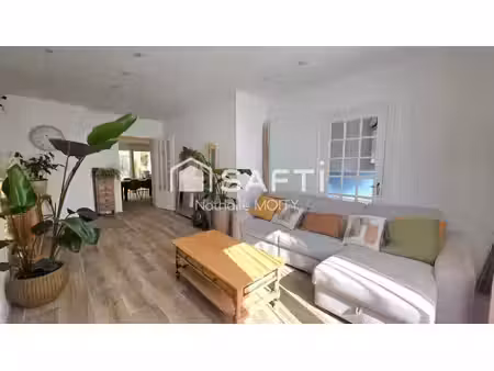 maison t6 de 139m² entièrement rénovée  peu énergivore  dpe c  jardin et garage.