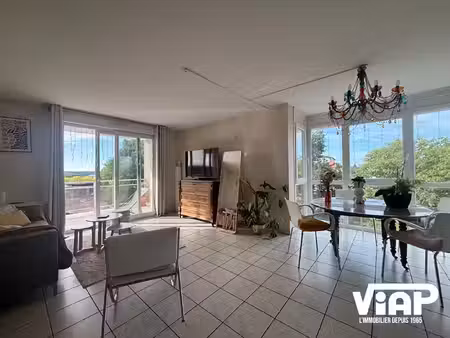 superbe t3 meublé proche clinique emailleurs