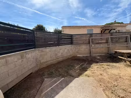 a louer - t2 meuble avec jardin et parking