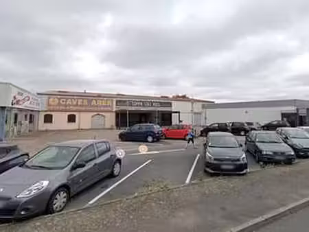 location bureaux et commerces à ifs (14123) : à louer / 250m² ifs