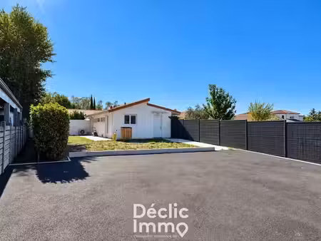 location locaux professionnels 3 pièces 50 m² à carignan-de-bordeaux (33360)  1 125 €