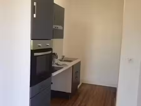 proche centre appartement t3 de 58 76 m2 au 1er étage sans