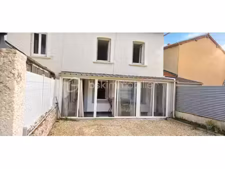 maison de village de 72 m² à marcilloles
