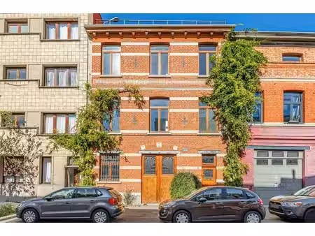 uitzonderlijke woning met bijzonder magazijn