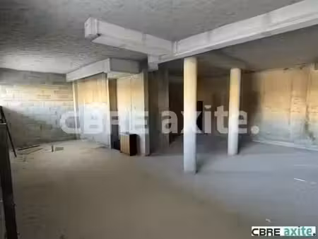 vente commerce villefontaine 424 m²