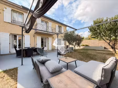 maison indépendante 5 chambres et sous-sol total