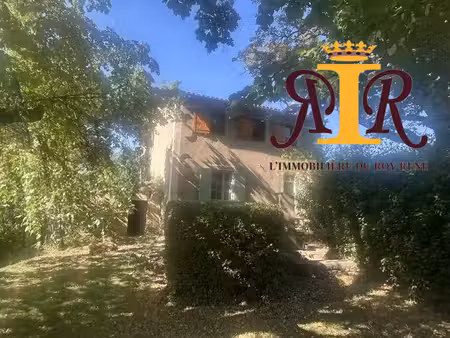 luberon maison ancienne de charme sur terrain de 8500 m2