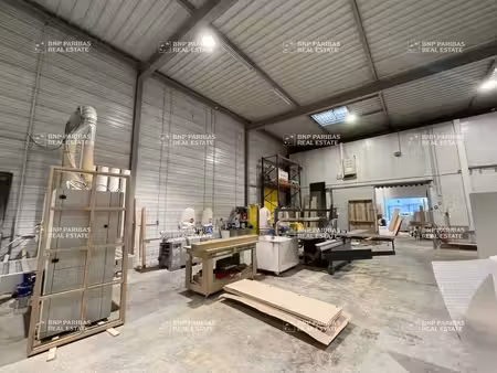location local d’activités barby 73230 750m²