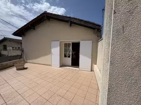 vente maison en pierre chateaubernard  108m² 4 pièces 111 000€ avec garage