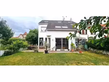 maison de 5 chambres de luxe en vente à brou-sur-chantereine  île-de-france