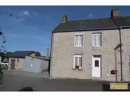 maison de bourg mitoyenne d'un coté - mortain-bocage