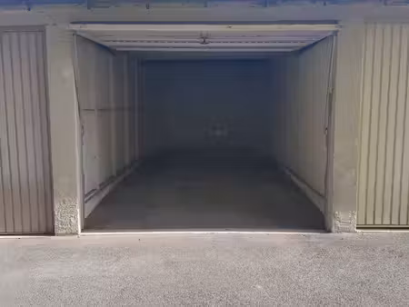 garage a tinqueux a louer