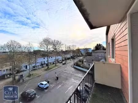 location appartement 3 pièces 60m² montauban 82000