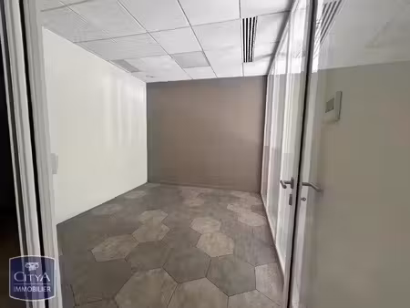 local commercial à louer - châtellerault (86) - 1 900€