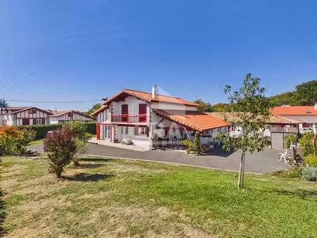 maison 6 pièces 165 m² à vendre / acheter halsou 64480 ? | era immobilier