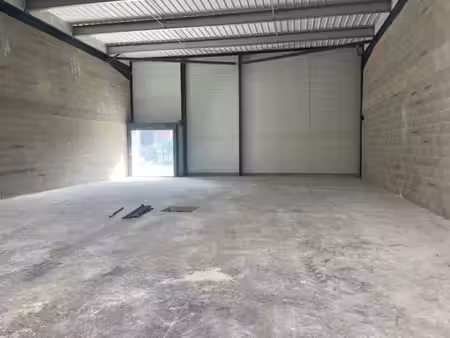 location local commercial 586m² anse 69480